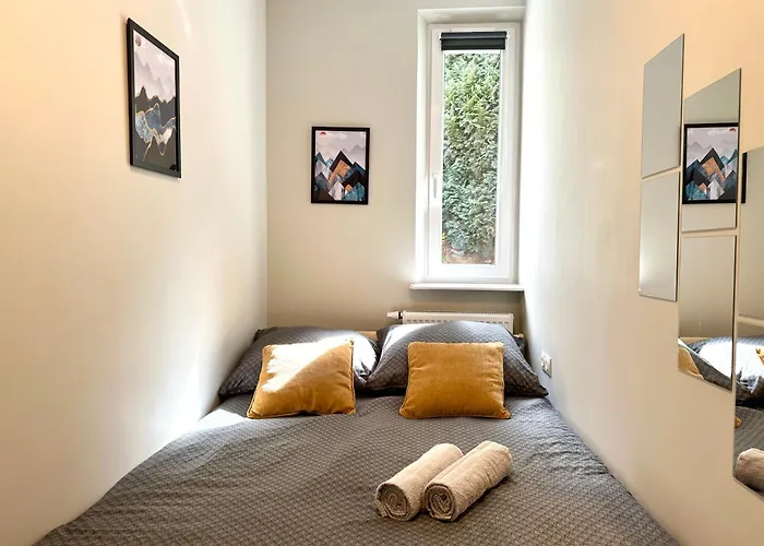 Mmrent Hill Room